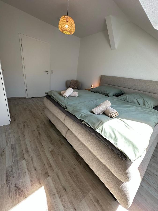 Gemuetliche Neurenovierte Dachgeschosswohnung Erfurt Exterior foto